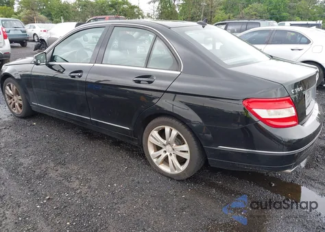 2011 Mercedes-Benz C 300 Luxury 4Matic/Sport 4Matic from USA, damaged, VIN WDDGF8BB8BR141526